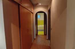 Apartament 3 camere, decomandat, 70 mp, zona Nicolina 1