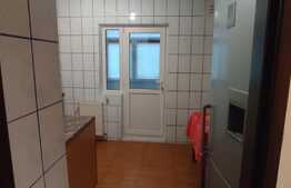 Apartament 3 camere, decomandat, 70 mp, zona Nicolina 1