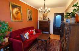 Apartament cu 2 camere, decomandat, zona Galata
