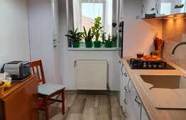 Apartament cu 2 camere, decomandat, zona Galata