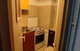 Garsoniera de 30 mp, balcon inchis, zona Galata 