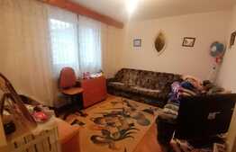 Apartament 3 camere, decomandat, 48 mp, etaj intermediar, zona Tatarasi 