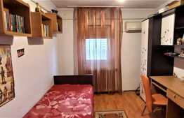 Apartament de 5 camere, dispus pe 2 niveluri, 132 mp, 4 balcoane in zona Canta 