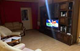 Apartament de 3 camere, decomandat, zona Pacurari