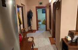 Apartament de 3 camere, decomandat, zona Pacurari