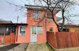 Casa individuala cu garaj si spatiu comercial, aproape de centru