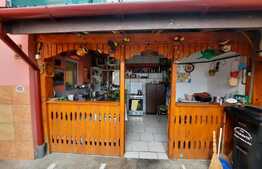 Casa individuala cu garaj si spatiu comercial, aproape de centru