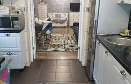 Apartament de 4 camere+curte interioara, 77 mp, zona Frumoasa