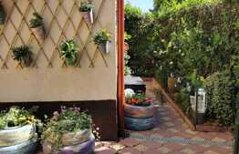 Apartament de 4 camere+curte interioara, 77 mp, zona Frumoasa