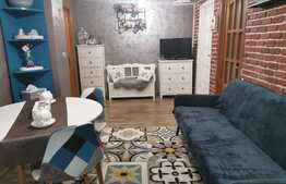 Apartament de 4 camere+curte interioara, 77 mp, zona Frumoasa
