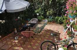 Apartament de 4 camere+curte interioara, 77 mp, zona Frumoasa