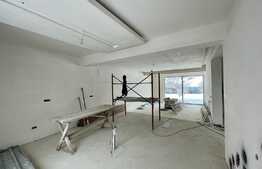 Casa moderna de 4 camere, 1040 mp teren, zona Valea Adanca