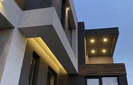 Casa moderna de 4 camere, 1040 mp teren, zona Valea Adanca