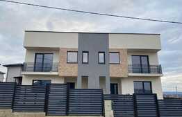 Casa de tip duplex cu 4 camere, 107 mp utili, zona Valea Adanca