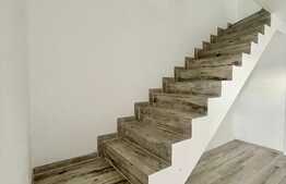 Casa de tip duplex cu 4 camere, 107 mp utili, zona Valea Adanca