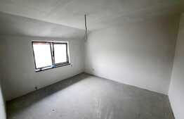 Casa de tip triplex cu 4 camere, 93 mp, zona Lunca Cetatuii