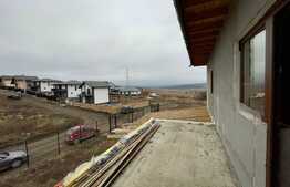 Casa cu 4 camere, 164 mp utili, 577 mp de teren, Miroslava