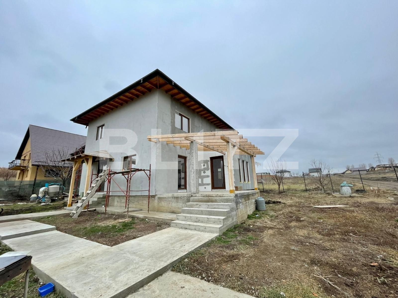 Casa individuala cu 4 camere de 164 mp, 577 mp de teren, zona Miroslava