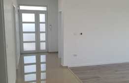 Casa individuala cu semineu, incalzire in pardoseala, 500 mp teren, zona Breazu