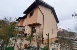 Casa de tip duplex de 4 camere, 93 mp utili, Valea Adanca