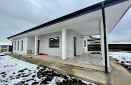 Casa de tip mediteranian, 400 mp teren, zona Vorovesti