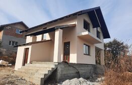 Casa cu beci, 4 camere, 118 mp, 410 mp de teren, Barnova