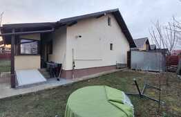 Vila mobilata cu 500 mp teren, zona Horpaz