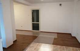 Apartament 3 camere decomandat, in zona linistita, Bucium