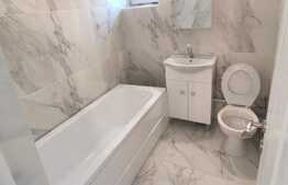 Apartament luminos de 3 camere decomandate, in Pacurari, la bulevard