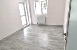 Apartament luminos de 3 camere decomandate, in Pacurari, la bulevard