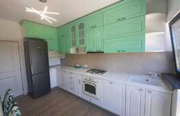 Casa cu beci, 440 mp teren, Valea Adanca