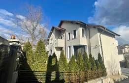 Vila de 6 camere cu vedere spre lac, 274 mp utili, Hlincea