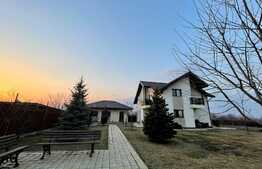 Casa de 4 camere cu vedere spre oras, 1750 mp teren, zona Miroslava 