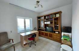 Casa de 311 mp utili, 3 nivele, 862 mp teren, zona Bucium