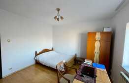 Casa de 311 mp utili, 3 nivele, 862 mp teren, zona Bucium