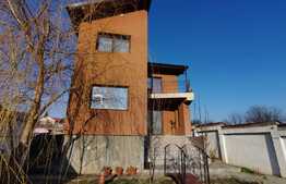 Vila de 5 camere 217 mp, 700 mp teren, Valea Adanca