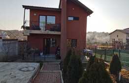 Vila de 5 camere 217 mp, 700 mp teren, Valea Adanca