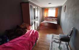 Vila de 5 camere 217 mp, 700 mp teren, Valea Adanca