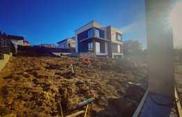 Case premium de 210 mp utili, 550 mp teren, Hlincea