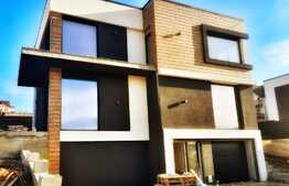 Case premium de 210 mp utili, 550 mp teren, Hlincea