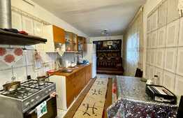 Casa batraneasca renovabila, cu canalizare, zona Galata