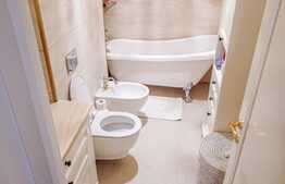 Apartament de 3 camere, 73 mp, imobil nou, parcare, zona Tatarasi