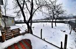 Cladire S+P+E de 401 mp utili, 1300 mp de teren, Schitu Duca