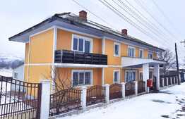 Cladire S+P+E de 401 mp utili, 1300 mp de teren, Schitu Duca