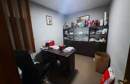 Casa si spatiu comercial de 270 mp utili, Pietrarie