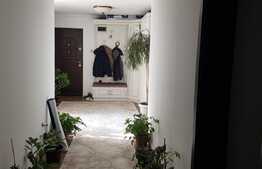 Apartament de 3 camere, 141 mp, decomandat, zona Bucium