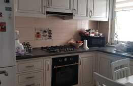 Apartament de 3 camere, 141 mp, decomandat, zona Bucium