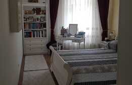 Apartament de 3 camere, 141 mp, decomandat, zona Bucium