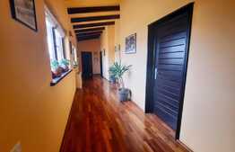 Vila moderna de 298 mp utili, 1000 mp de teren, Bucium