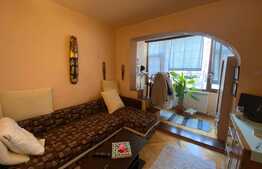 Apartament 3 camere decomandat  60 mp
